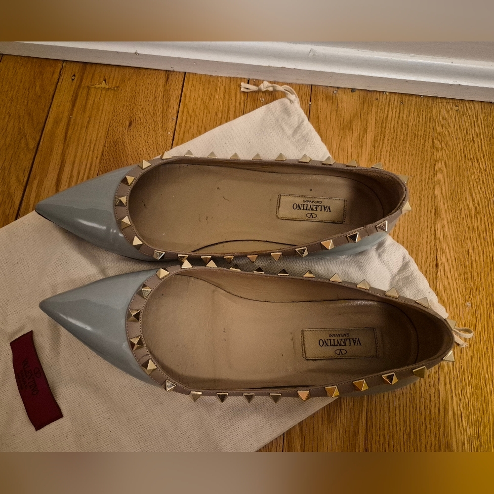 Valentino Rockstud Light Blue Patent Pointed Toe Flats - Picture 2 of 3